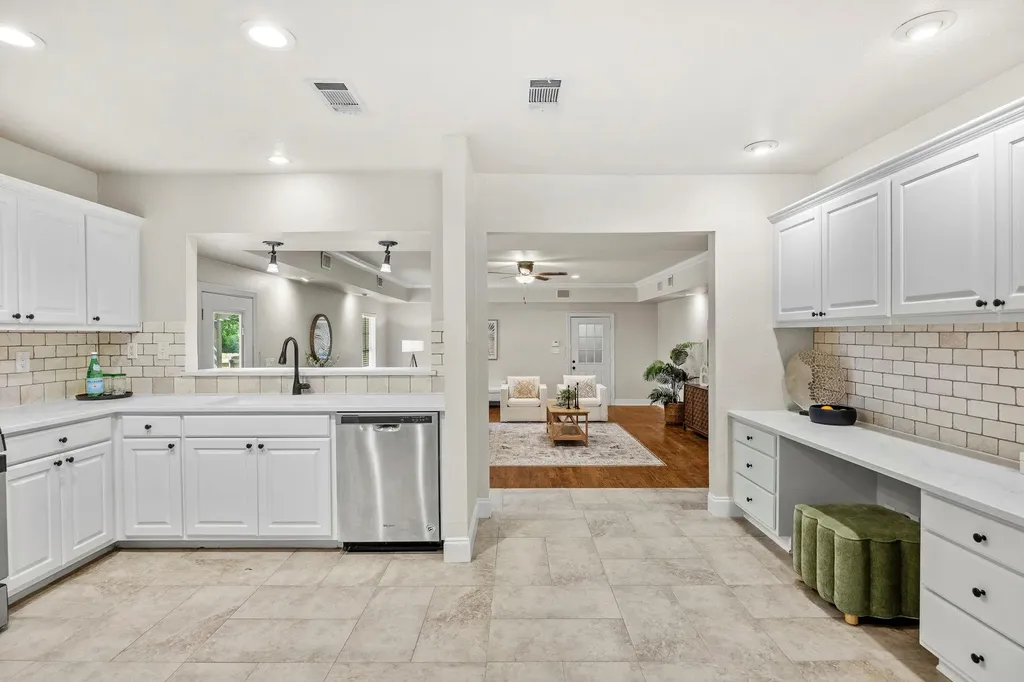 924 E 52nd Street Austin TX 78751