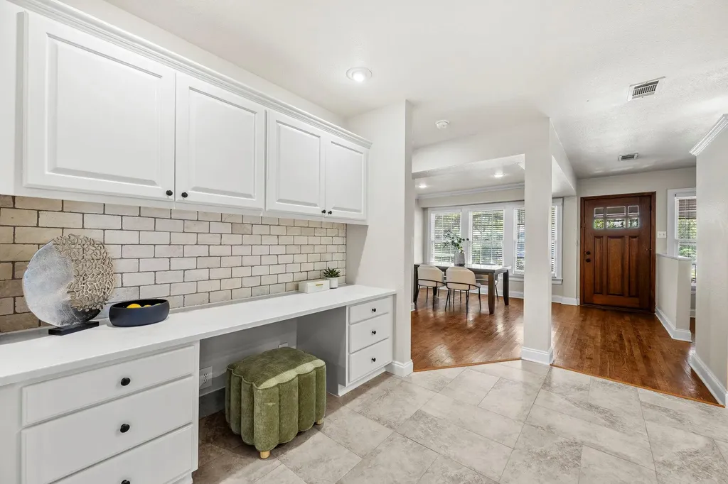 924 E 52nd Street Austin TX 78751
