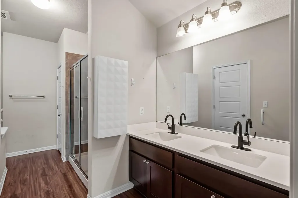 16512 Enamorado Road Manor TX 78653