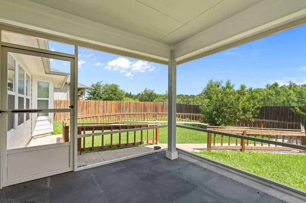 16512 Enamorado Road Manor TX 78653