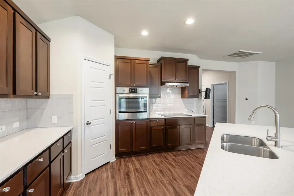 16512 Enamorado Road Manor TX 78653