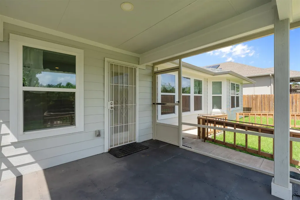 16512 Enamorado Road Manor TX 78653