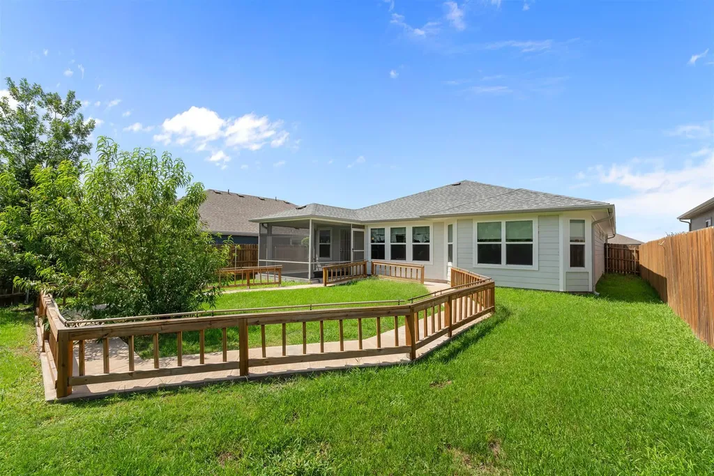 16512 Enamorado Road Manor TX 78653