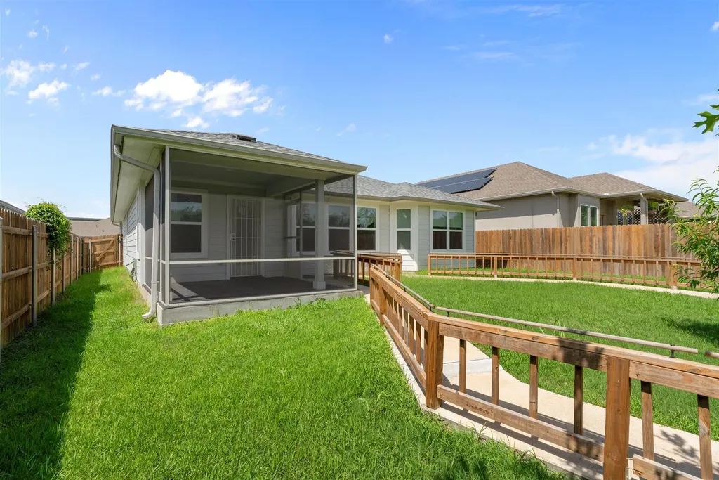16512 Enamorado Road Manor TX 78653