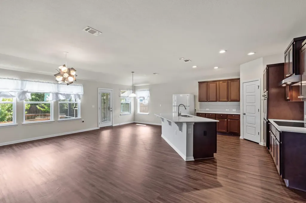 16512 Enamorado Road Manor TX 78653