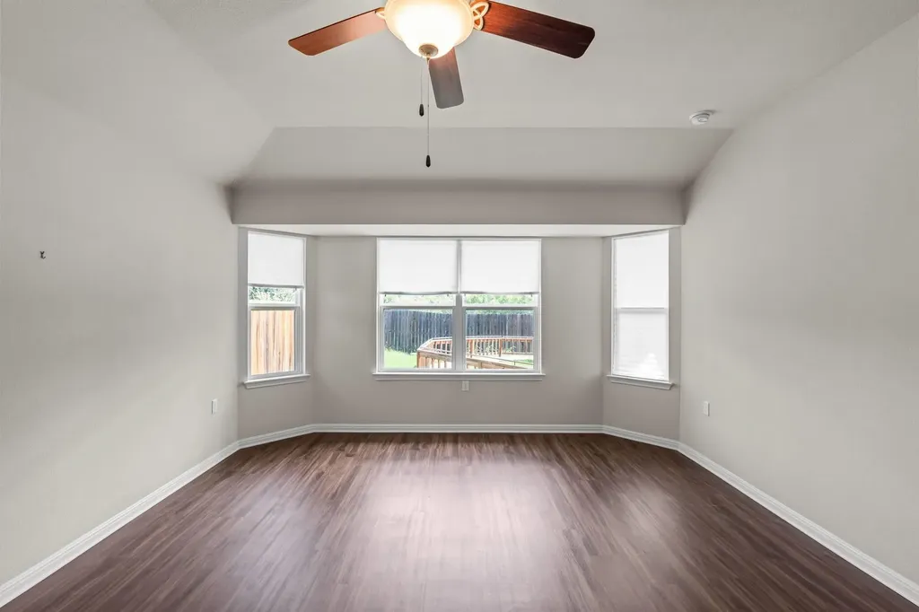 16512 Enamorado Road Manor TX 78653
