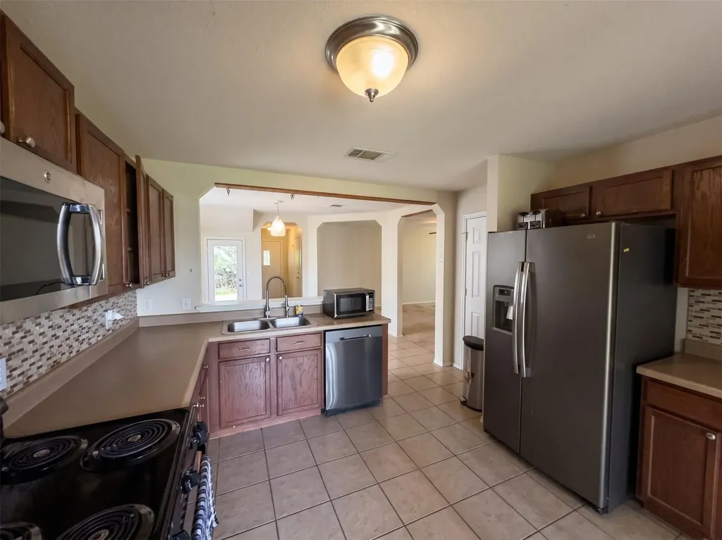 12512 La Paz Lane Del Valle TX 78617