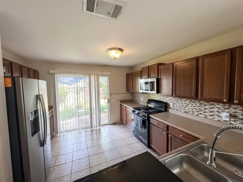 12512 La Paz Lane Del Valle TX 78617