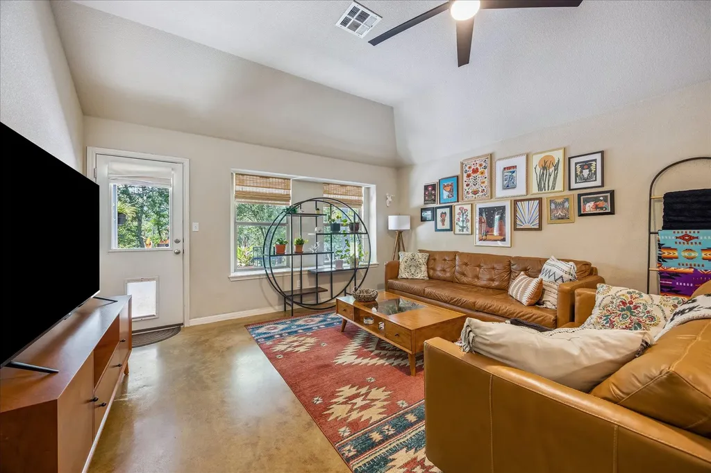 7104 Bay City Bend Austin TX 78725