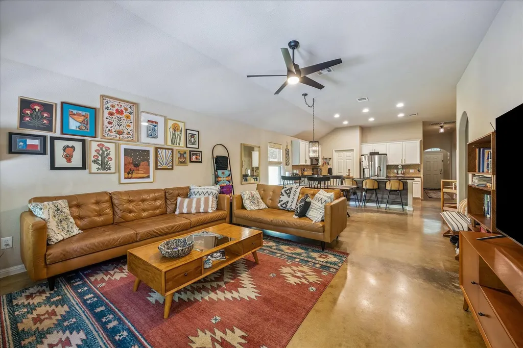 7104 Bay City Bend Austin TX 78725