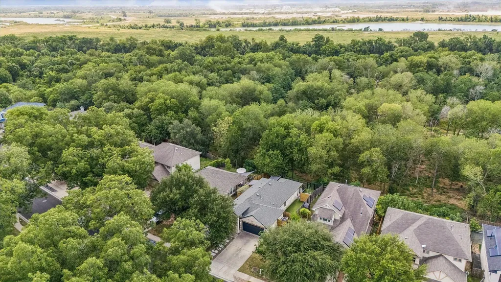 7104 Bay City Bend Austin TX 78725