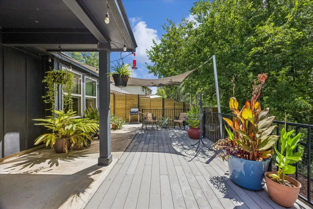 7104 Bay City Bend Austin TX 78725