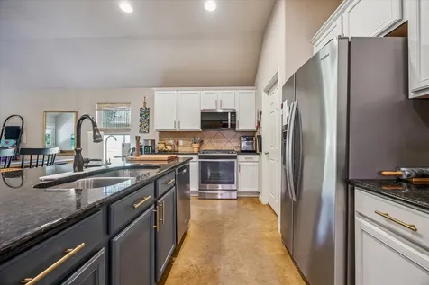 7104 Bay City Bend Austin TX 78725
