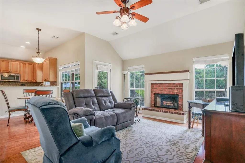 18609 Venture Drive Point Venture TX 78645
