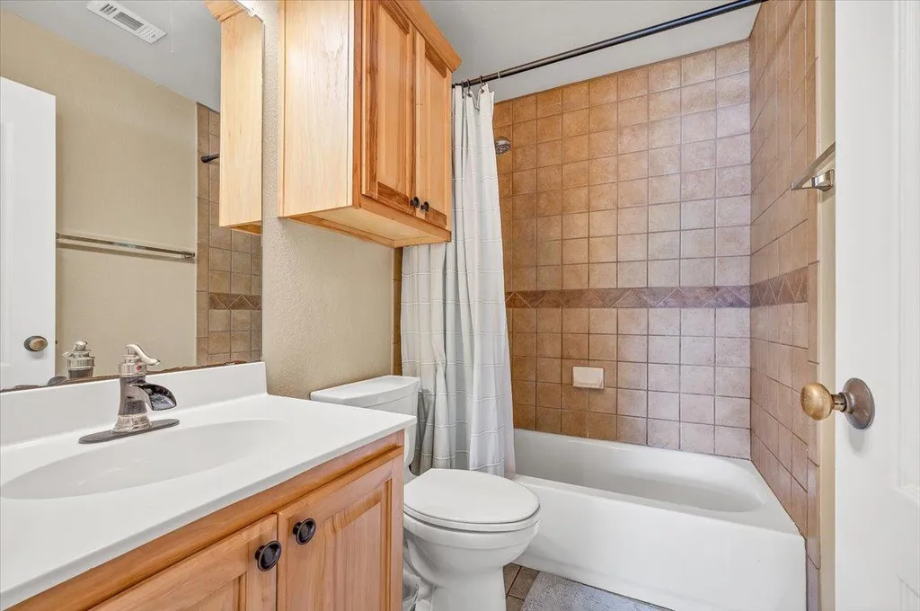18609 Venture Drive Point Venture TX 78645