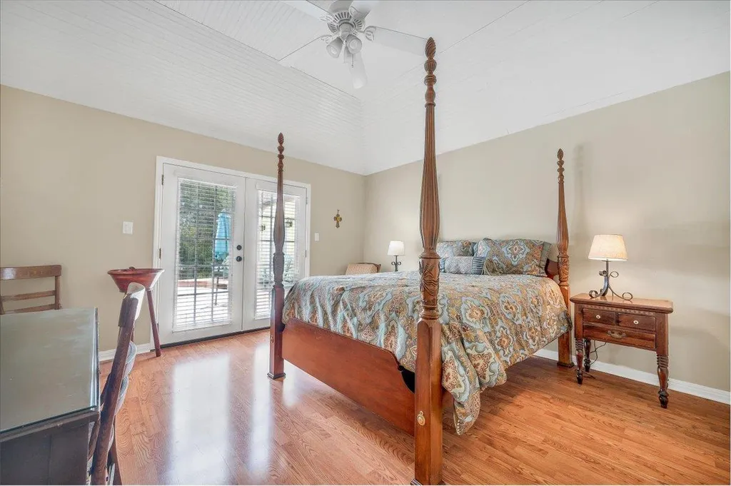 18609 Venture Drive Point Venture TX 78645