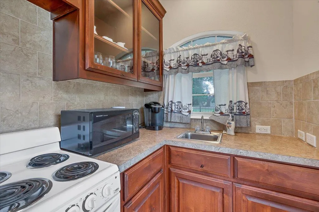 18609 Venture Drive Point Venture TX 78645