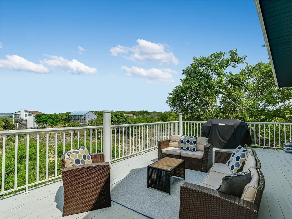 3714 Parliament Cove Lago Vista TX 78645