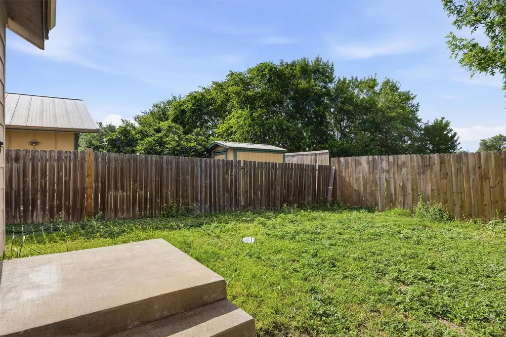 7100 Villita Avenida Street Austin TX 78741