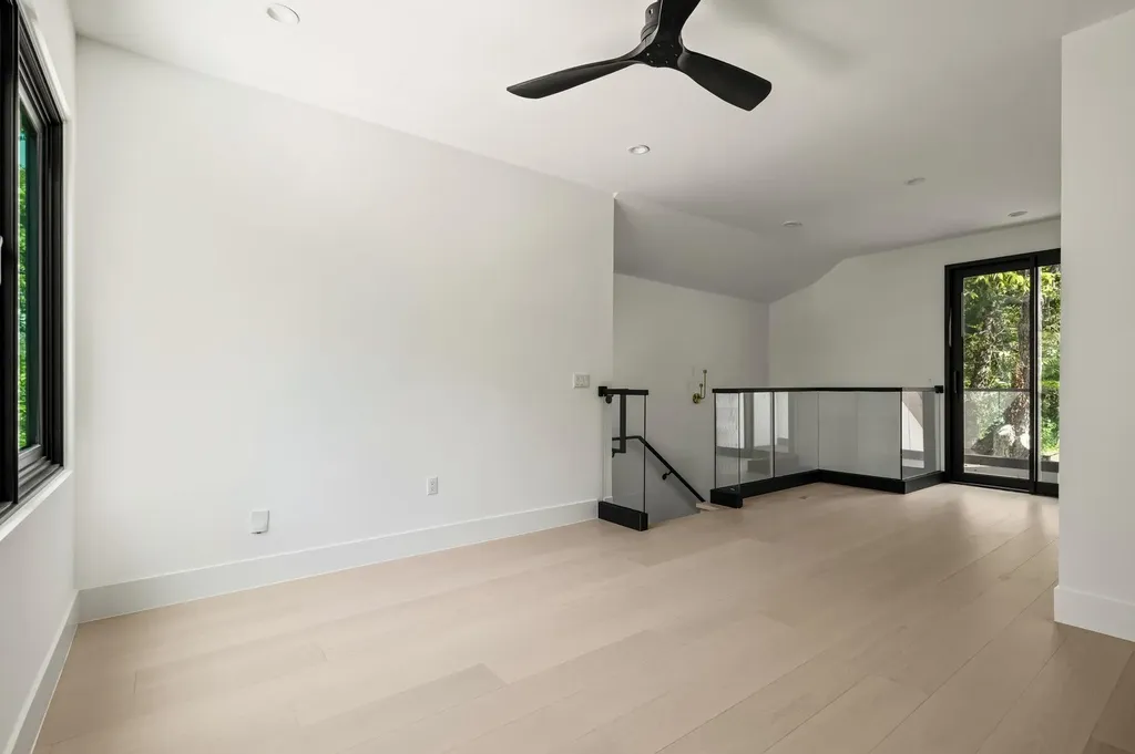 3210 Thompson Street Austin TX 78702