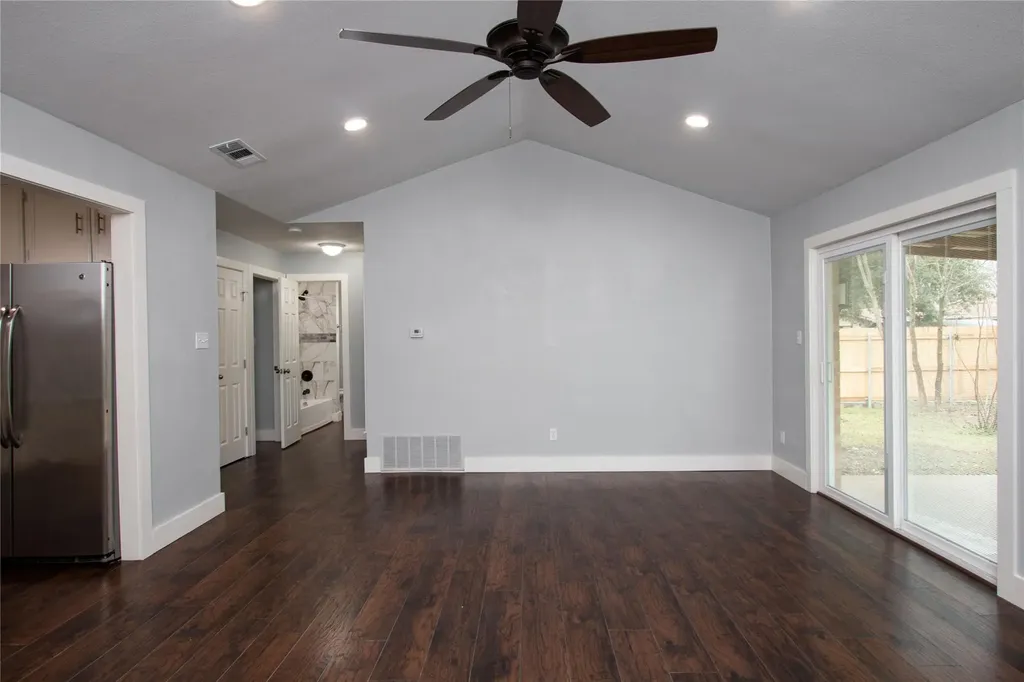 1005 George Street Taylor TX 76574