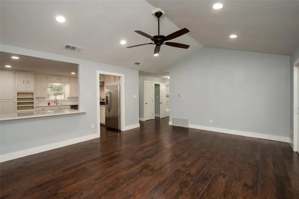 1005 George Street Taylor TX 76574