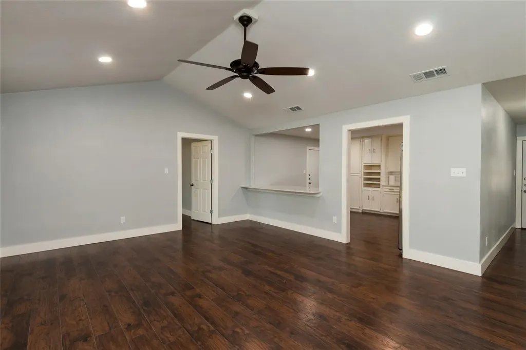 1005 George Street Taylor TX 76574