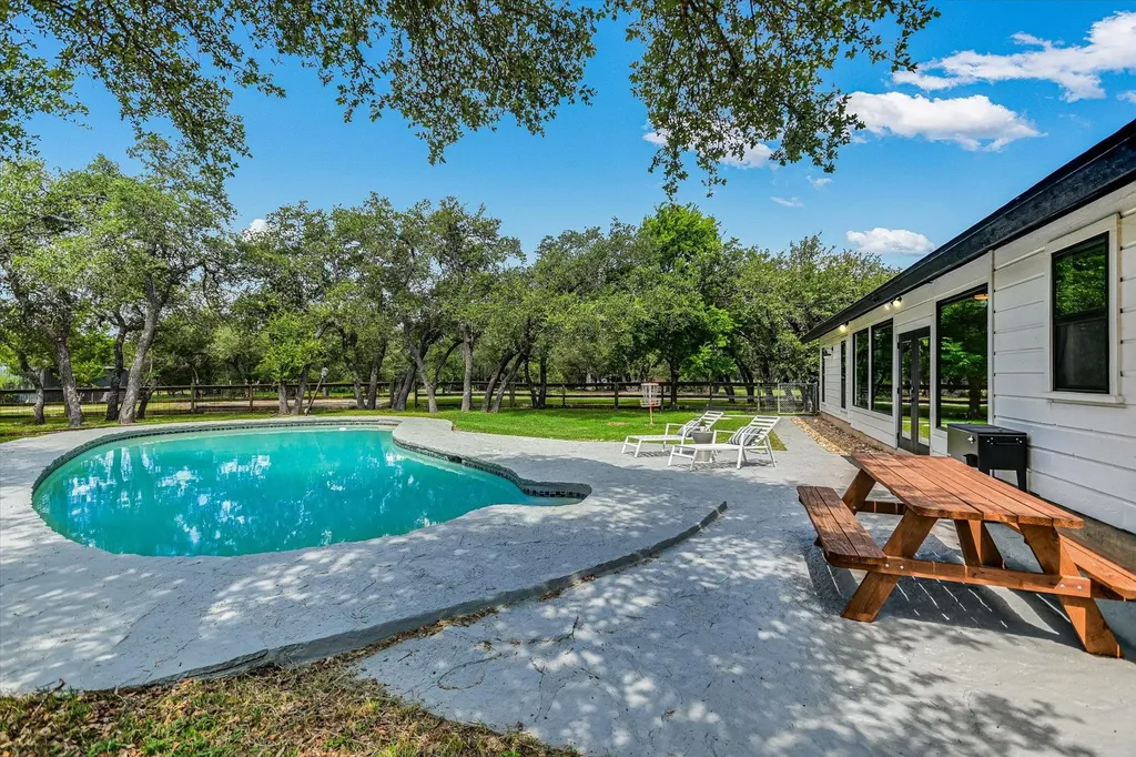 4717 Sam Bass Road Round Rock TX 78681