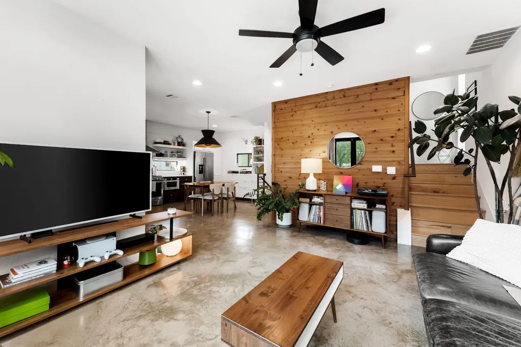 2311 E 18th Street Austin TX 78702