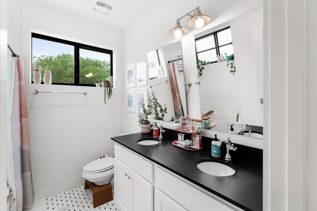 2311 E 18th Street Austin TX 78702