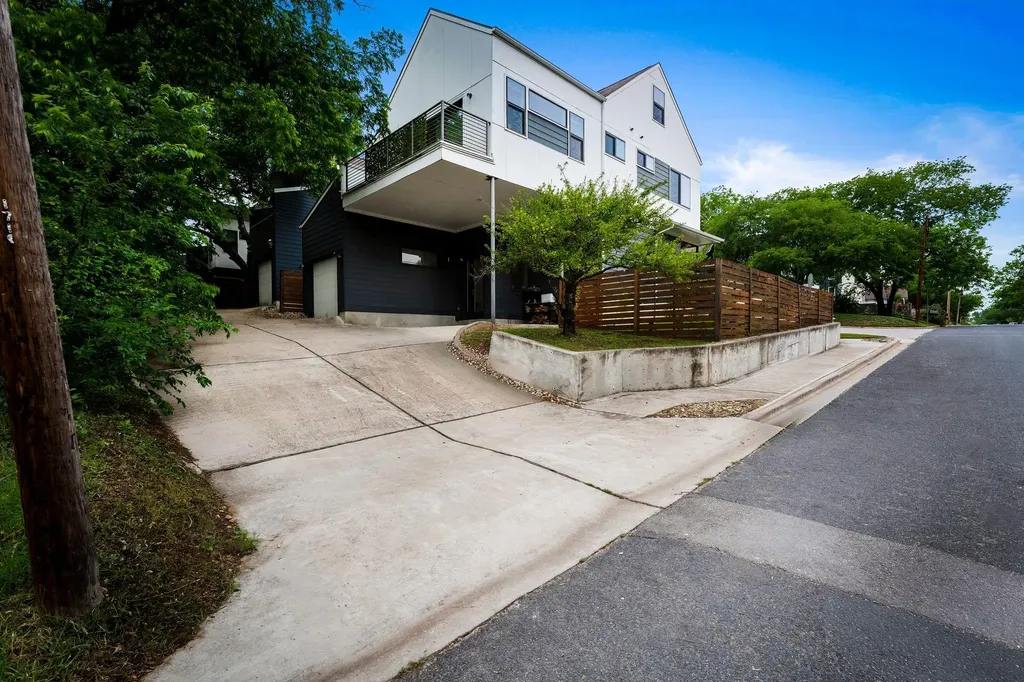 2311 E 18th Street Austin TX 78702