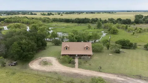 51 County Road 436 Thrall TX 76578
