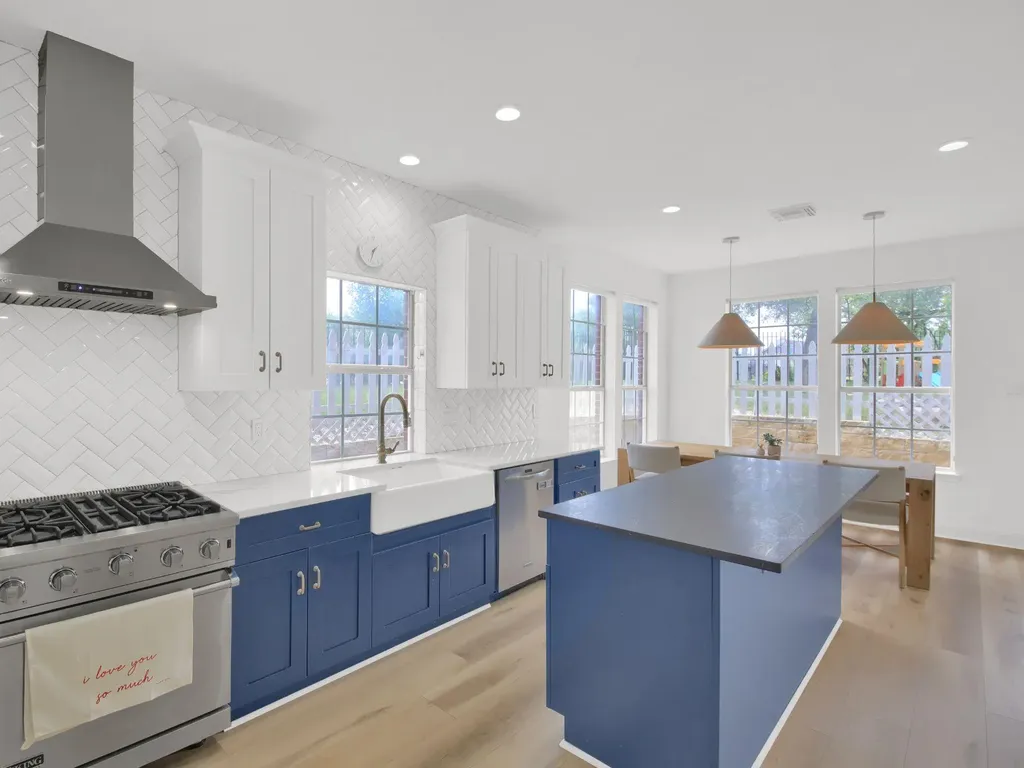 6001 Sierra Arbor Court Austin TX 78759