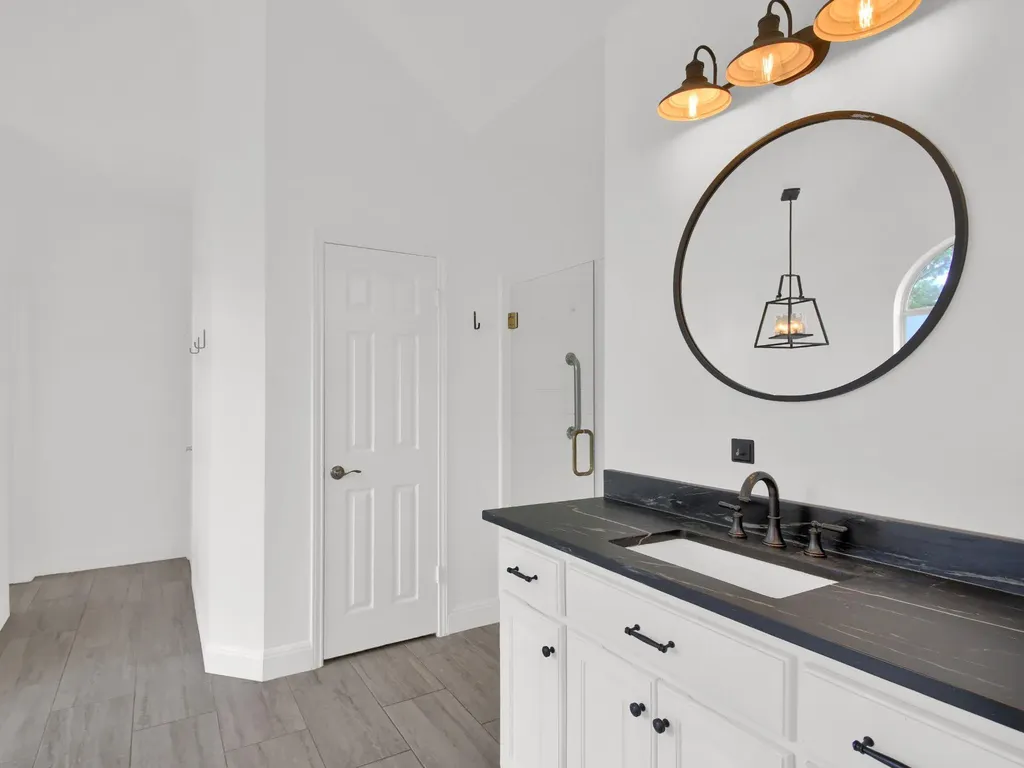 6001 Sierra Arbor Court Austin TX 78759