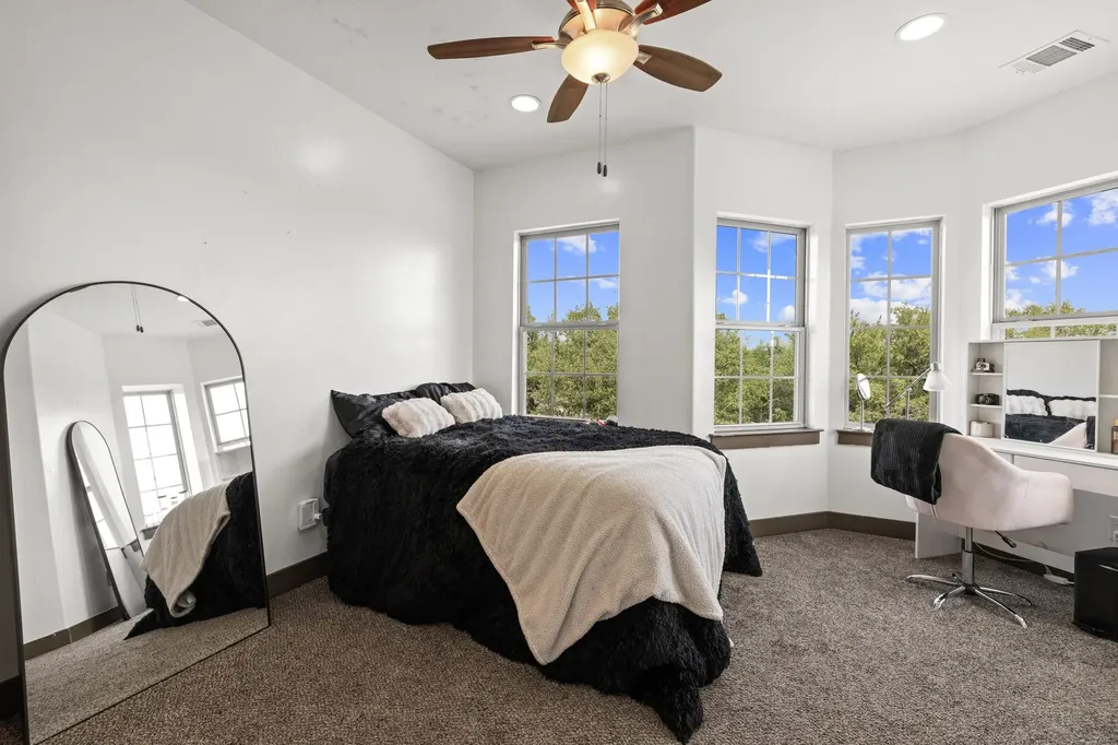 3696 County Road 207 Liberty Hill TX 78642