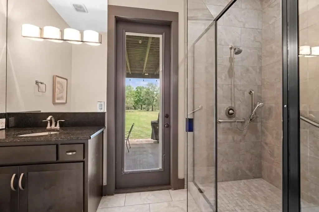 3696 County Road 207 Liberty Hill TX 78642