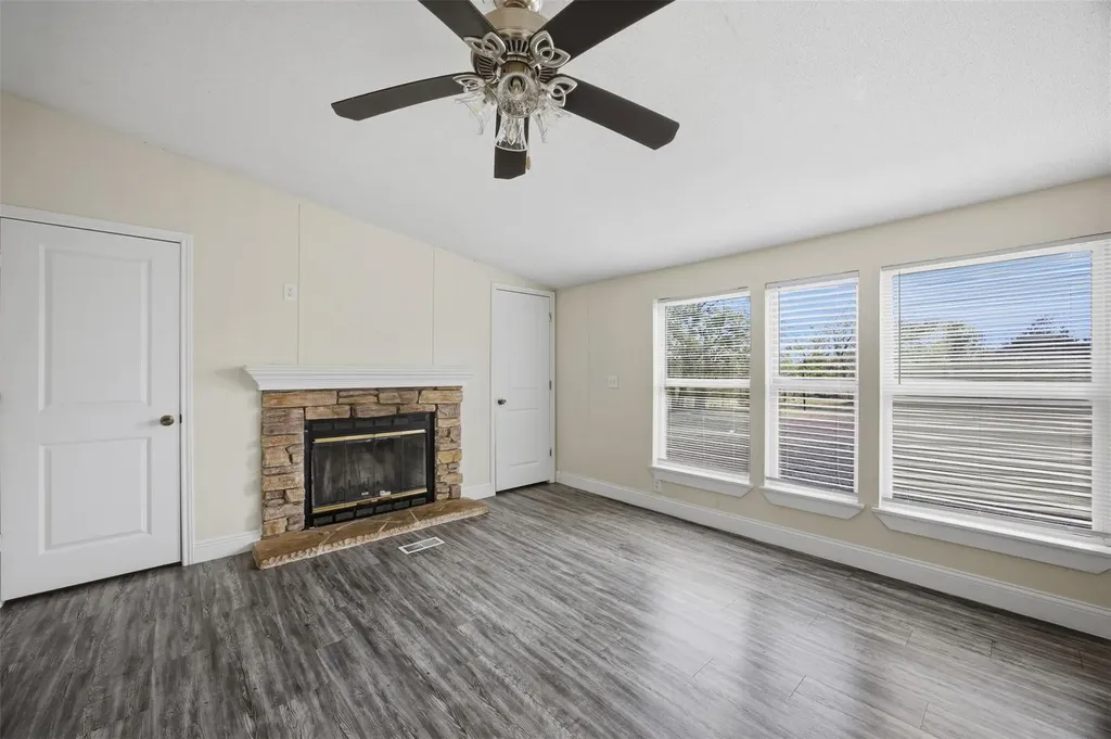 180 Quail Ridge Drive Kyle TX 78640