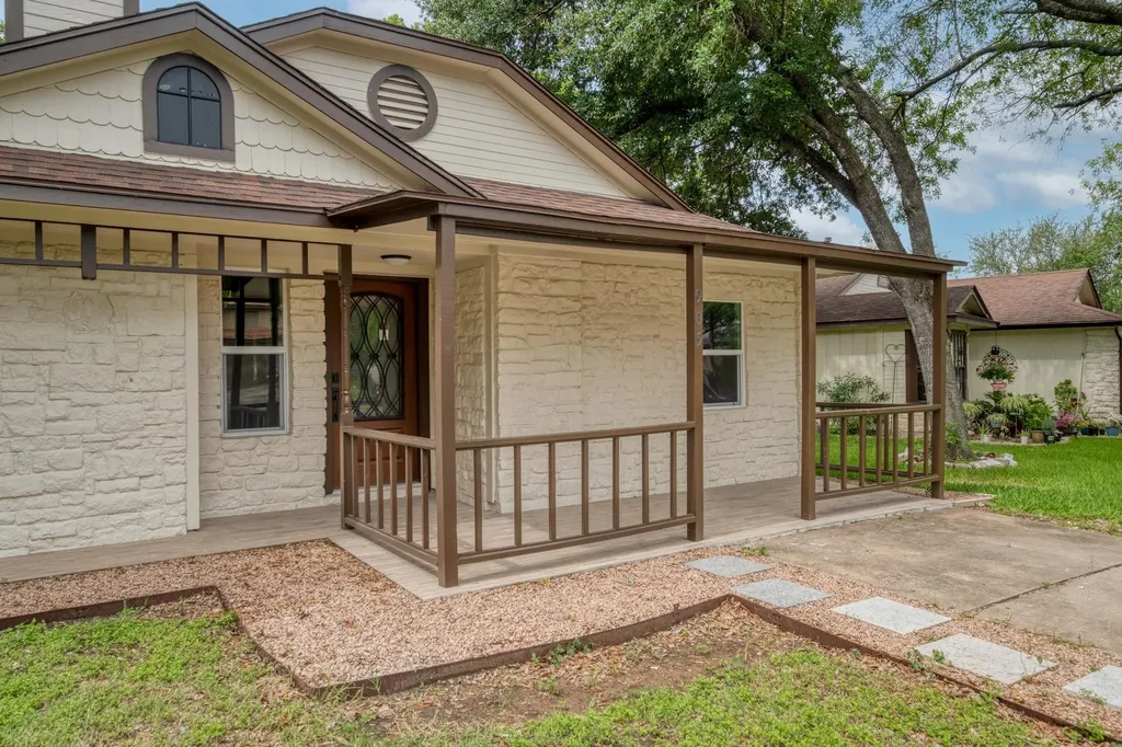 905 Wickfield Lane Austin TX 78753