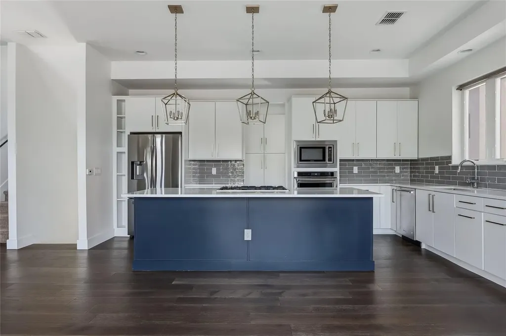 5006 Pecan Springs Road Austin TX 78723