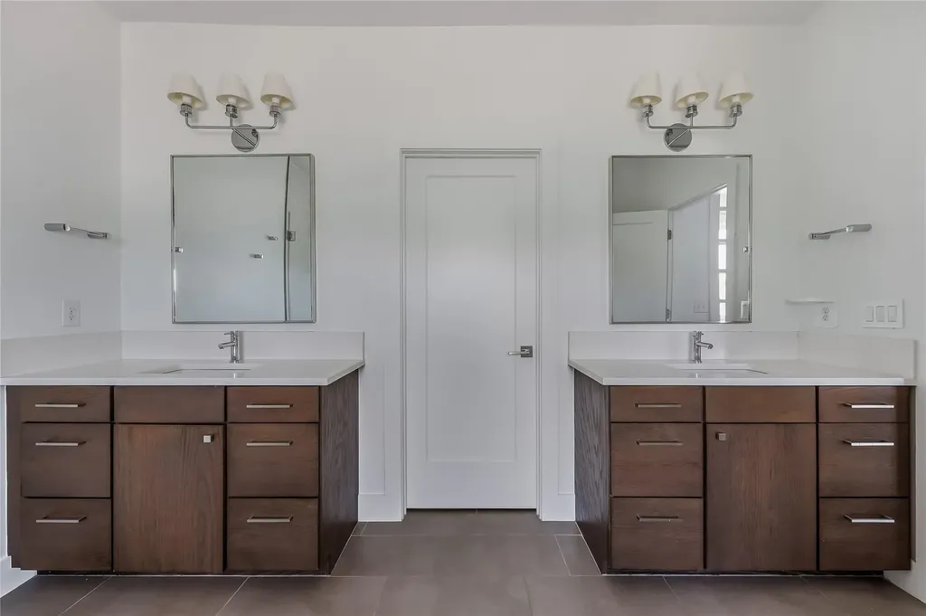 5006 Pecan Springs Road Austin TX 78723