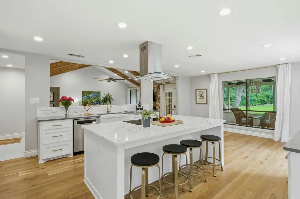 11101 Yucca Drive Austin TX 78759