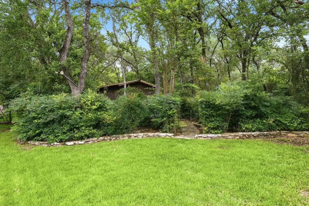 11101 Yucca Drive Austin TX 78759