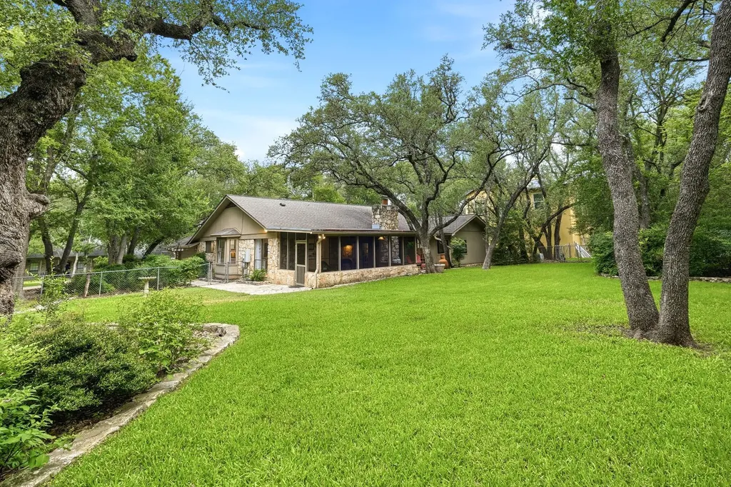 11101 Yucca Drive Austin TX 78759