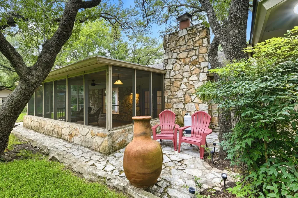11101 Yucca Drive Austin TX 78759