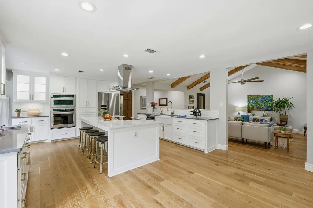 11101 Yucca Drive Austin TX 78759