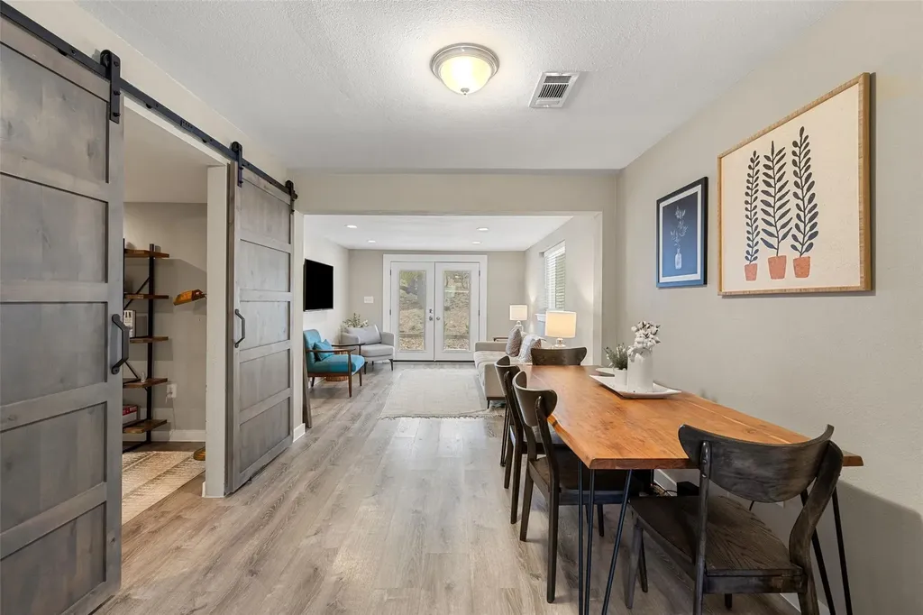 900 Deer Creek Circle Dripping Springs TX 78620