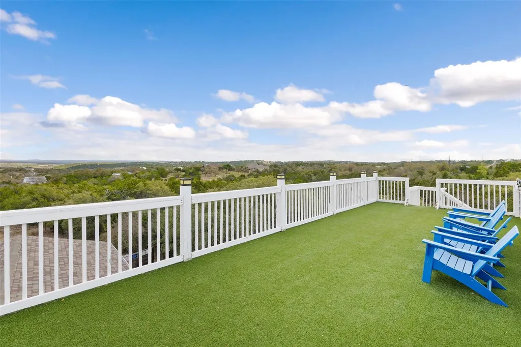900 Deer Creek Circle Dripping Springs TX 78620