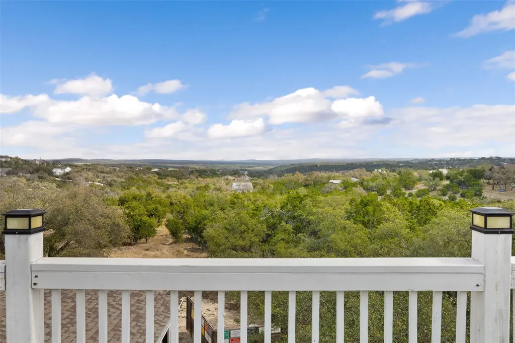 900 Deer Creek Circle Dripping Springs TX 78620