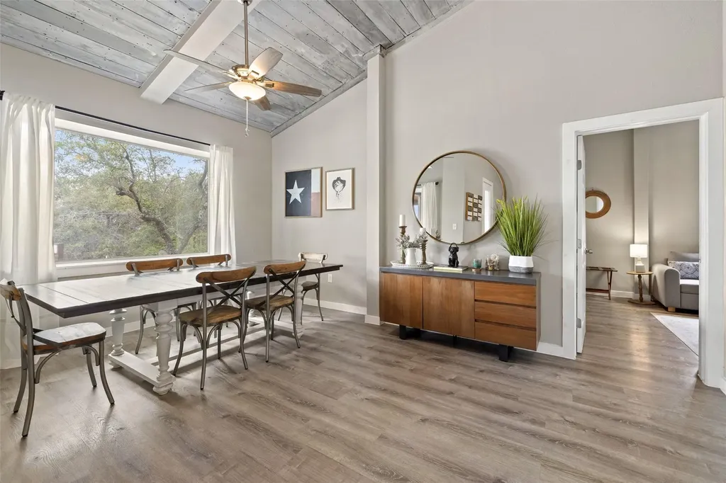 900 Deer Creek Circle Dripping Springs TX 78620