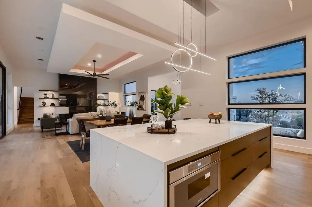 106 Bella Montagna Circle Austin TX 78734